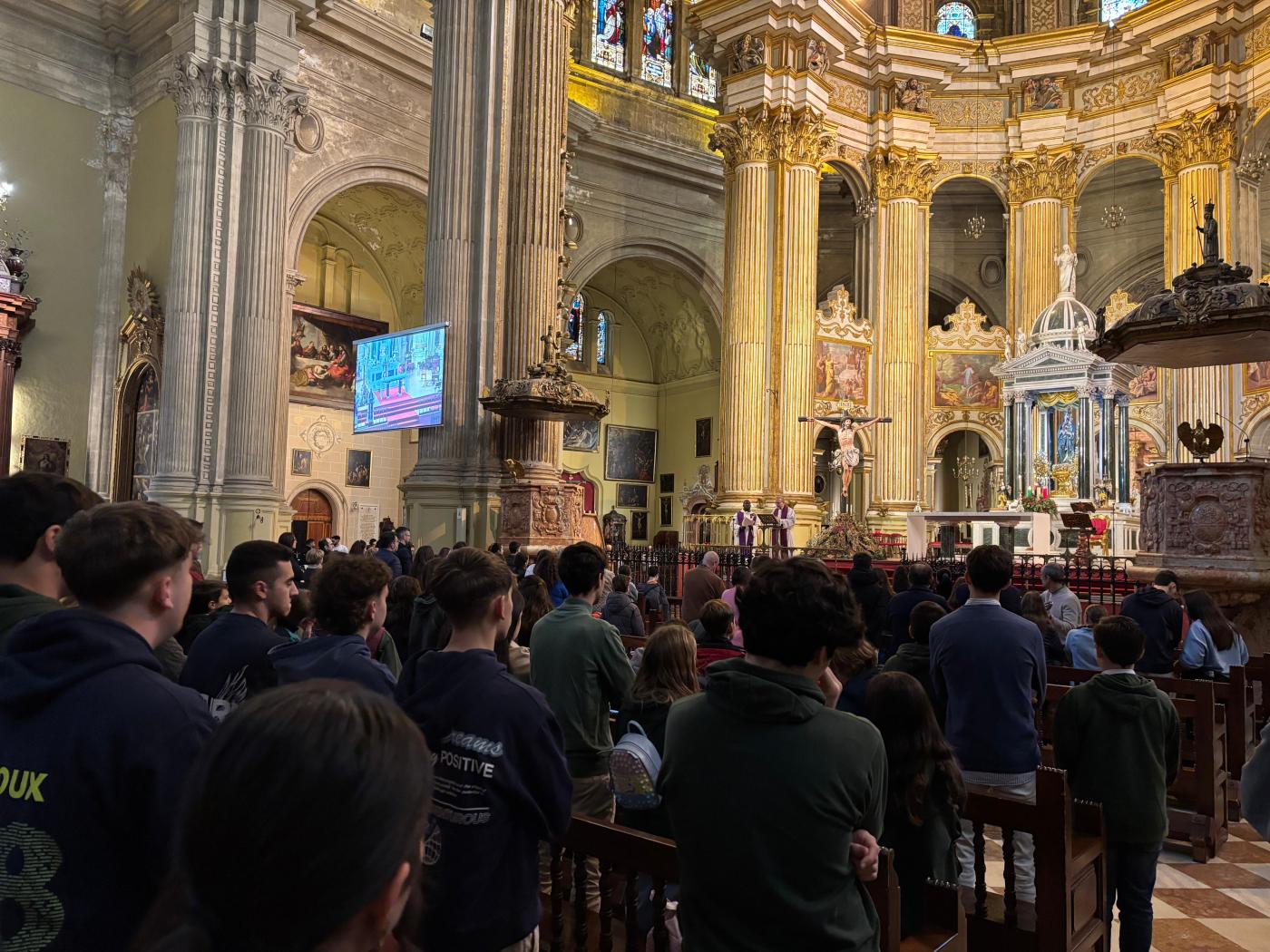 «En nombre de Jesucristo, os envío a sembrar con la alegría de la Navidad»