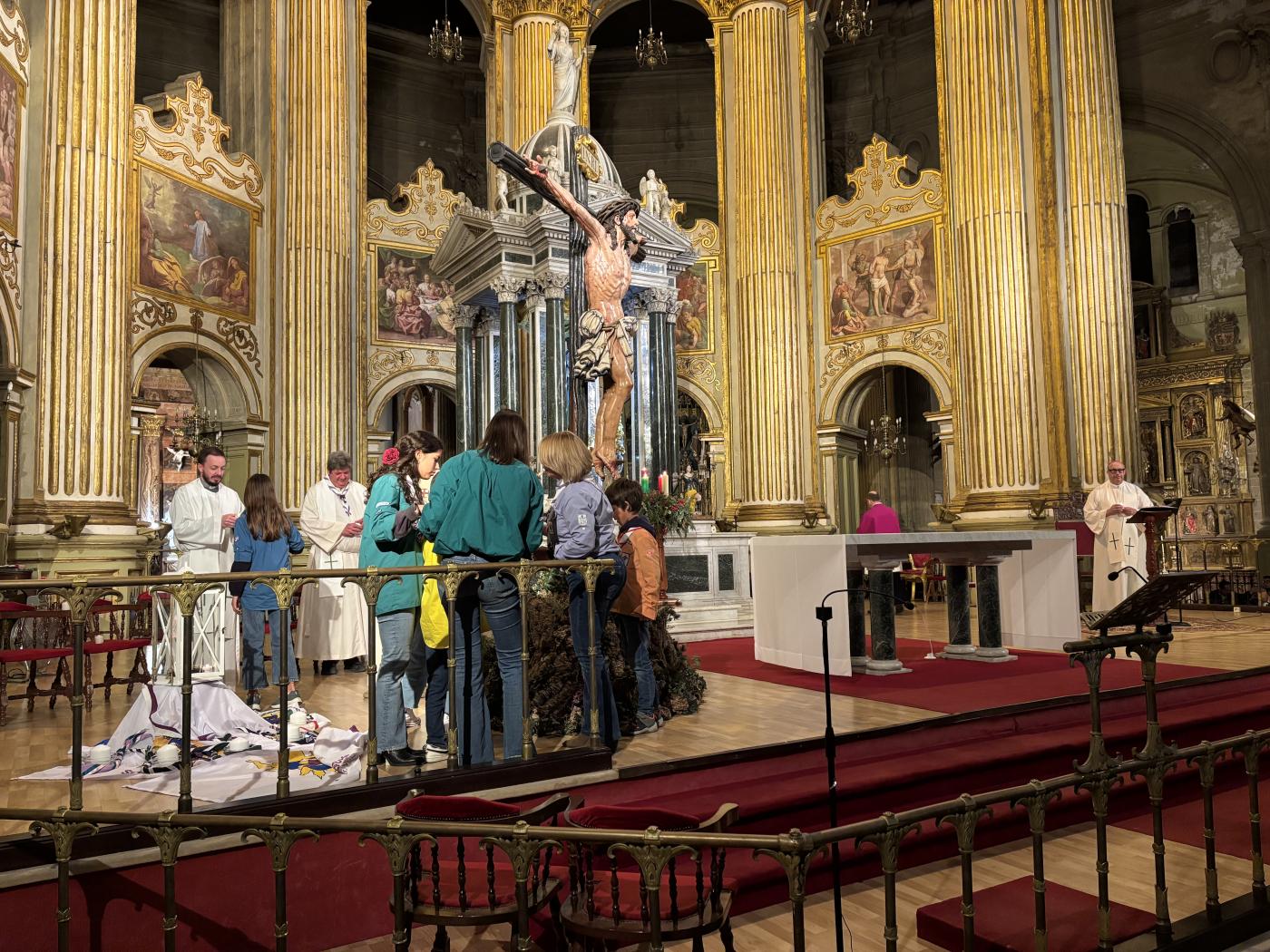 «Difundamos con generosidad la luz que Dios nos regala en esta Navidad»