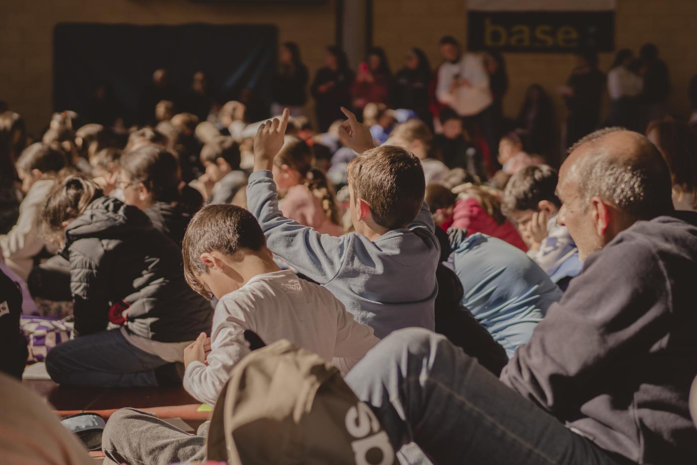 Más de 700 niños y adolescentes compartieron talentos