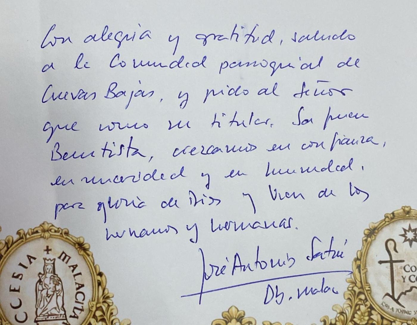 Cuevas Bajas recibe al Obispo y le ofrece su tradicional zanahoria morada