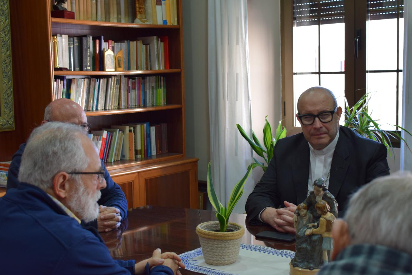 El Obispo, tras su visita: «El reto de futuro es dotar de una estructura arciprestal, dar cuerpo a la Iglesia en Melilla»